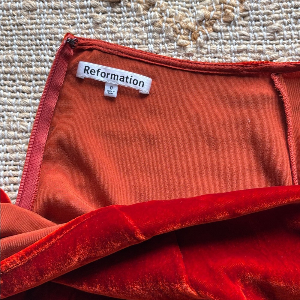 Reformation Baylee Blood Orange Velvet Skirt. Size 0. Perfect condition.